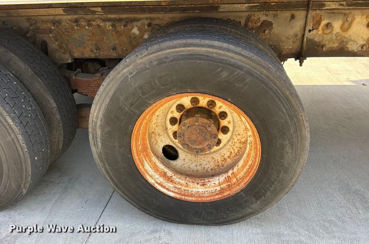 image for item ES8584 2006 International 7400 box truck