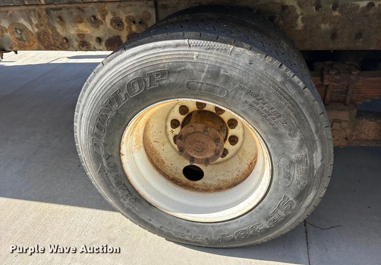 image for item ES8584 2006 International 7400 box truck