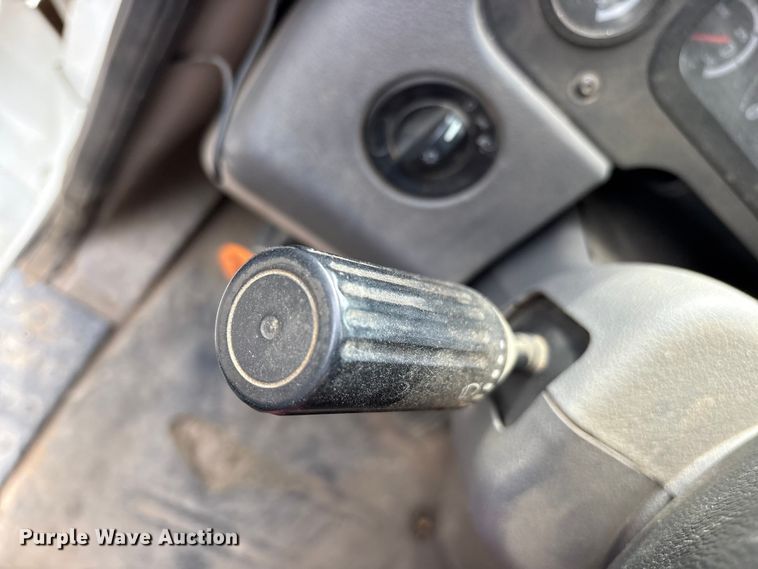 image for item ES8889 2012 Freightliner Cascadia 125 semi truck