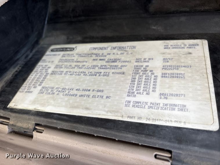 image for item ES8889 2012 Freightliner Cascadia 125 semi truck