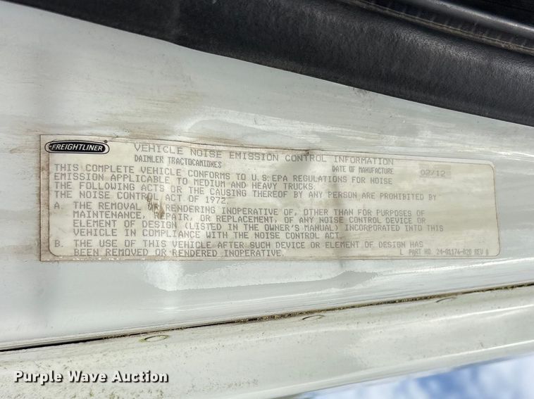 image for item ES8889 2012 Freightliner Cascadia 125 semi truck