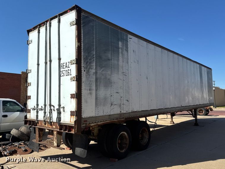 image for item ET1897 1980 Budd YF25400A62 dry van trailer