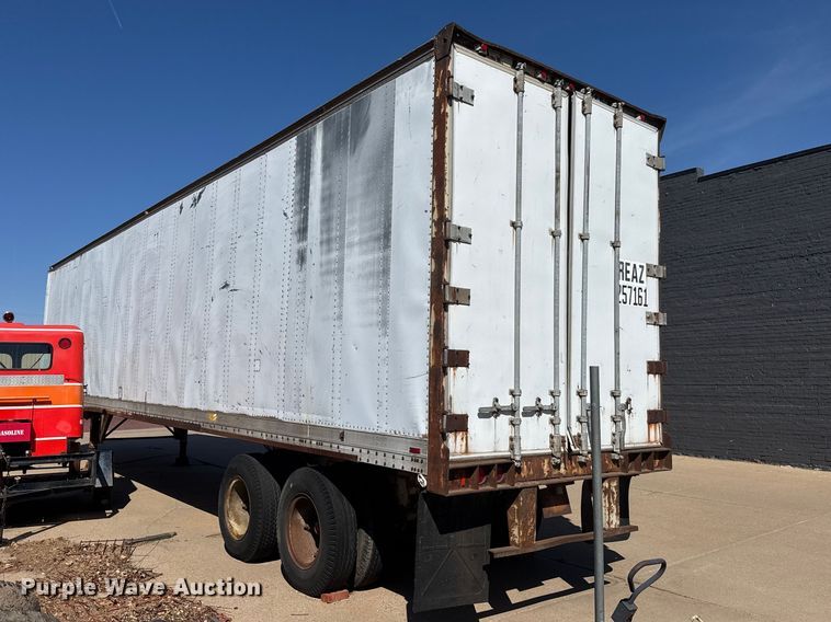 image for item ET1897 1980 Budd YF25400A62 dry van trailer