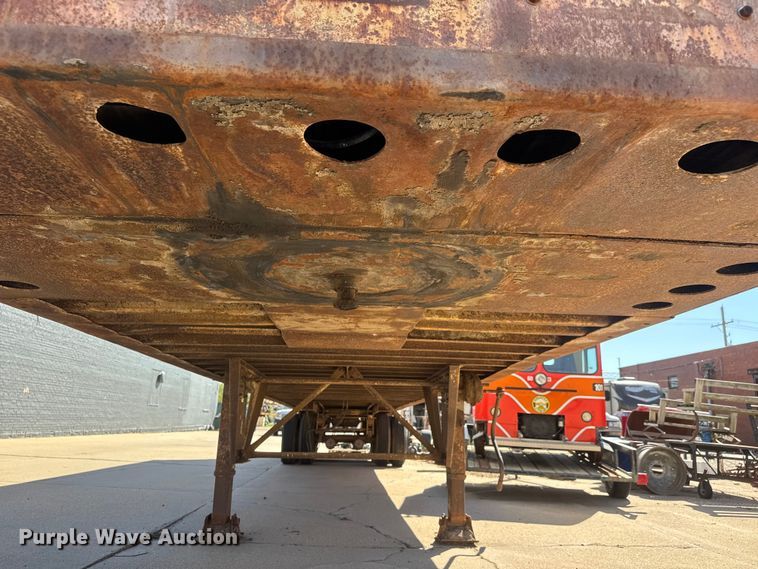 image for item ET1897 1980 Budd YF25400A62 dry van trailer