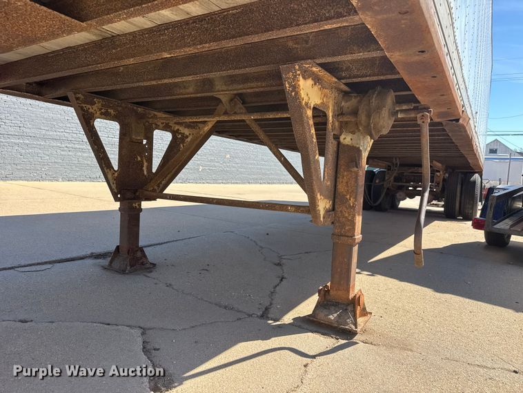 image for item ET1897 1980 Budd YF25400A62 dry van trailer