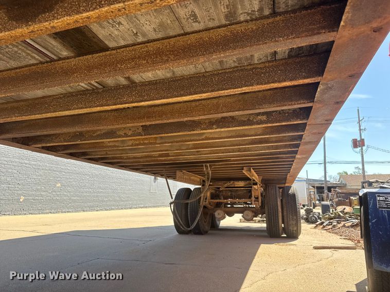 image for item ET1897 1980 Budd YF25400A62 dry van trailer