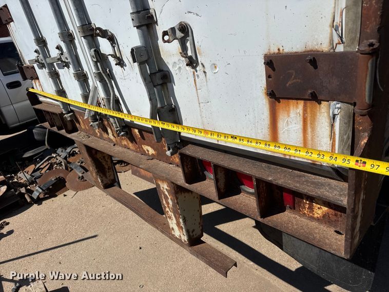 image for item ET1897 1980 Budd YF25400A62 dry van trailer