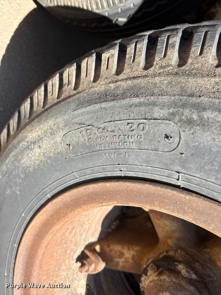 image for item ET1897 1980 Budd YF25400A62 dry van trailer