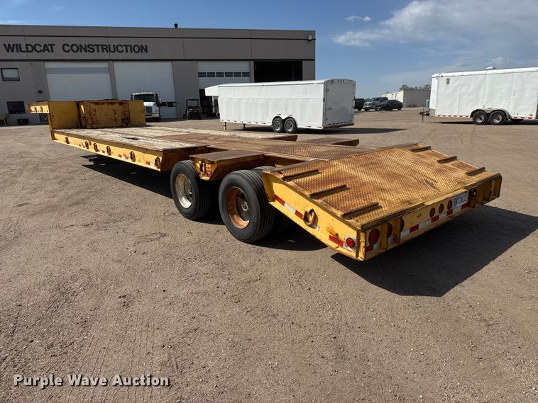 image for item ET1970 2002 Neville Built drop deck equipment trailer