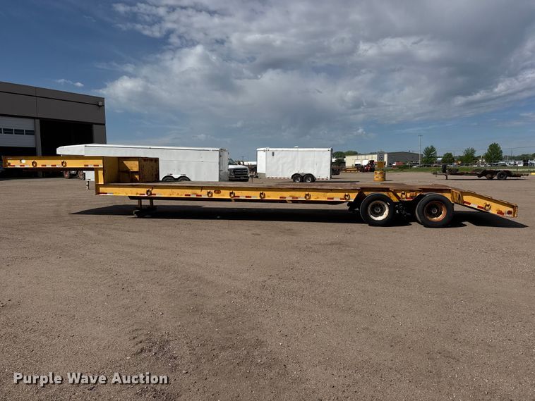 image for item ET1970 2002 Neville Built drop deck equipment trailer
