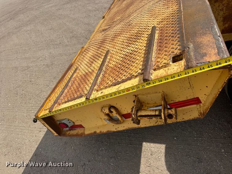 image for item ET1970 2002 Neville Built drop deck equipment trailer