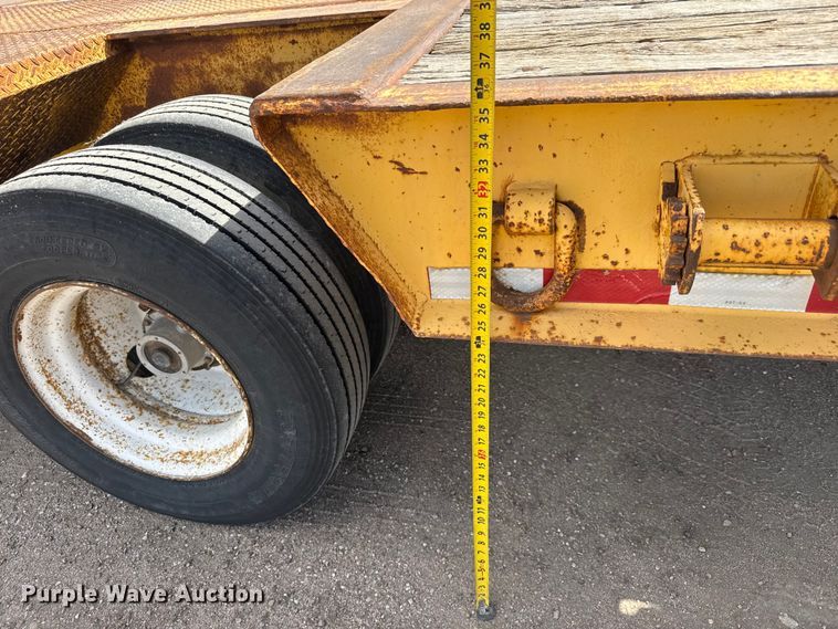 image for item ET1970 2002 Neville Built drop deck equipment trailer