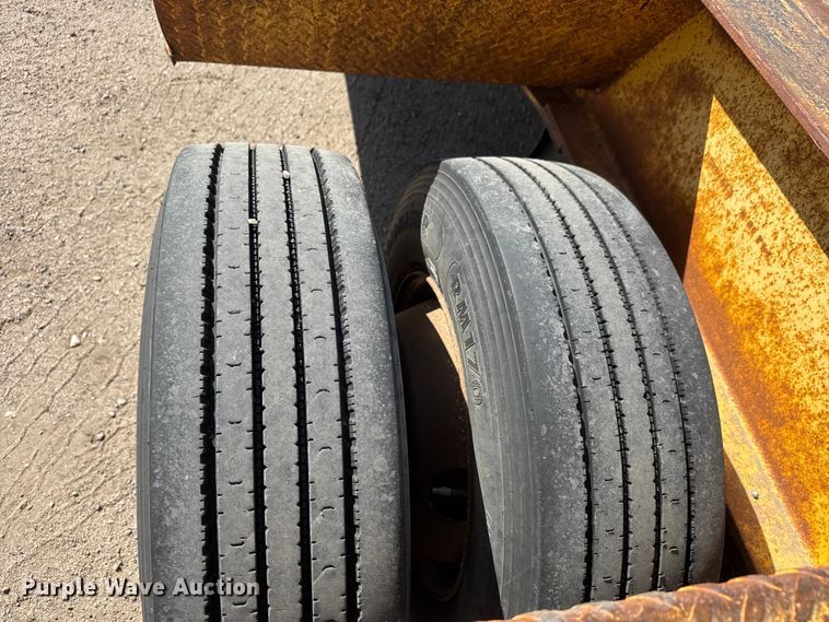 image for item ET1970 2002 Neville Built drop deck equipment trailer