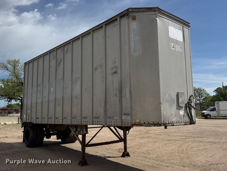 image for item ET1971 1981 Monon XP 65 dry van trailer