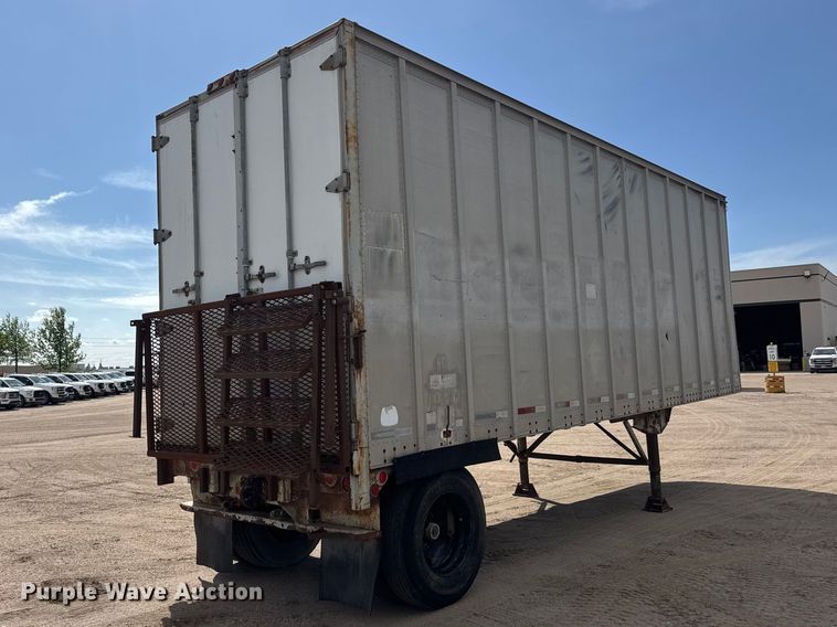 image for item ET1971 1981 Monon XP 65 dry van trailer