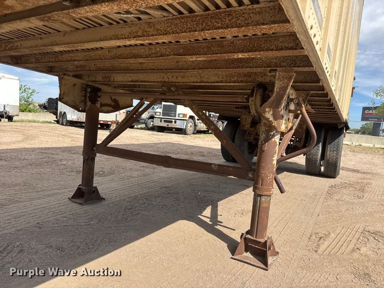 image for item ET1971 1981 Monon XP 65 dry van trailer
