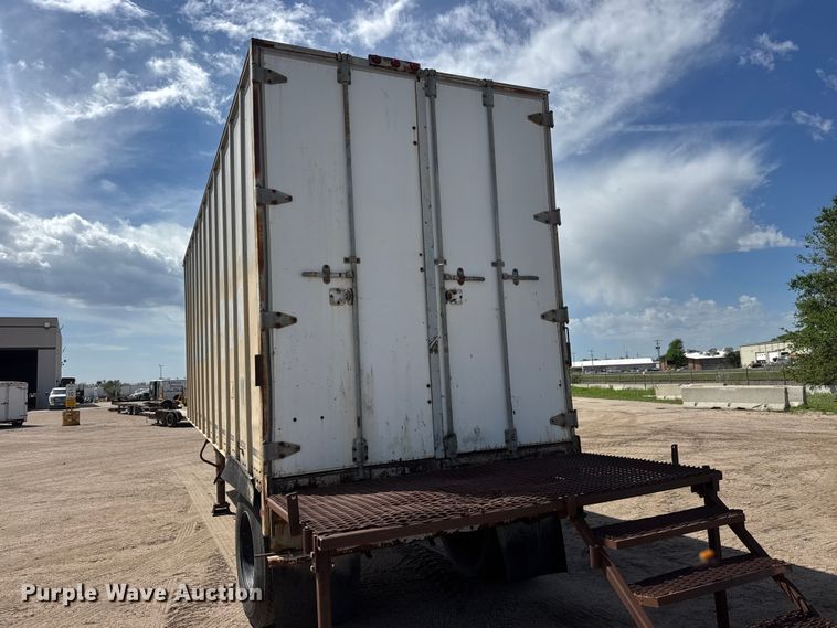 image for item ET1971 1981 Monon XP 65 dry van trailer