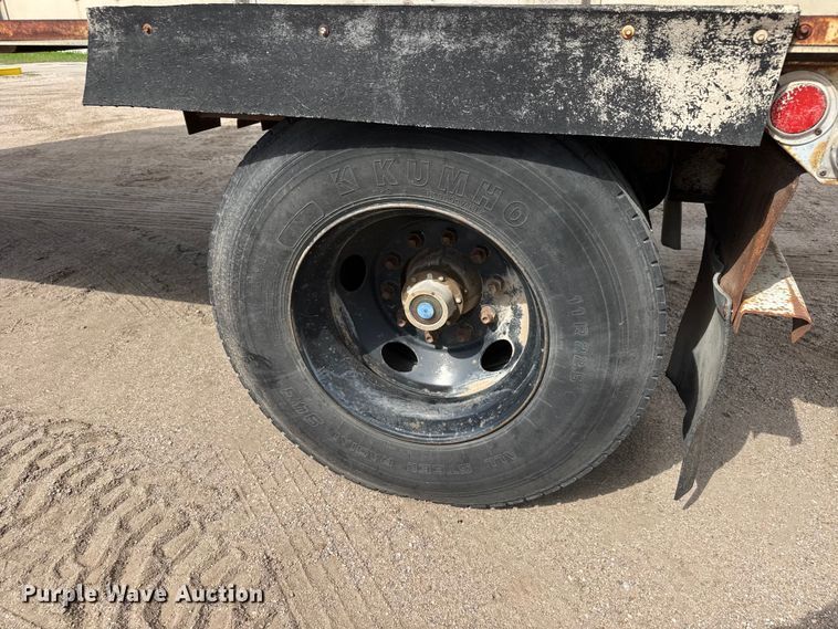 image for item ET1971 1981 Monon XP 65 dry van trailer