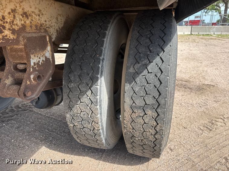 image for item ET1971 1981 Monon XP 65 dry van trailer