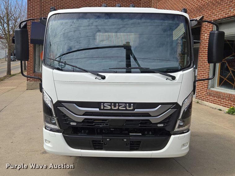 image for item ET5016 2025 Isuzu NRR truck cab and chassis