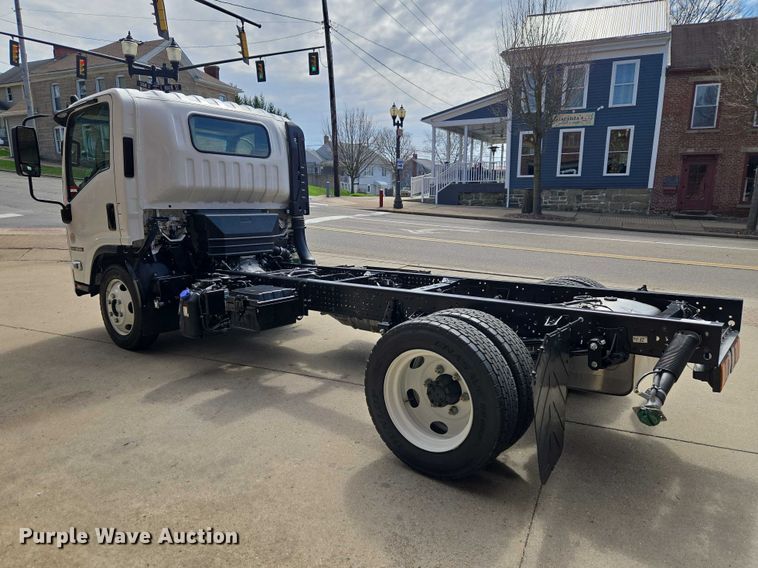 image for item ET5016 2025 Isuzu NRR truck cab and chassis