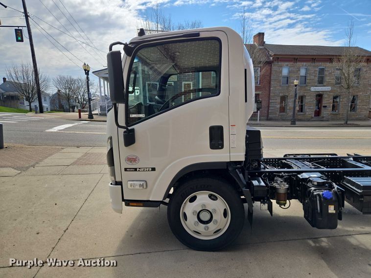image for item ET5016 2025 Isuzu NRR truck cab and chassis