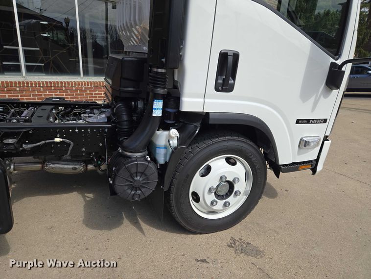 image for item ET5016 2025 Isuzu NRR truck cab and chassis