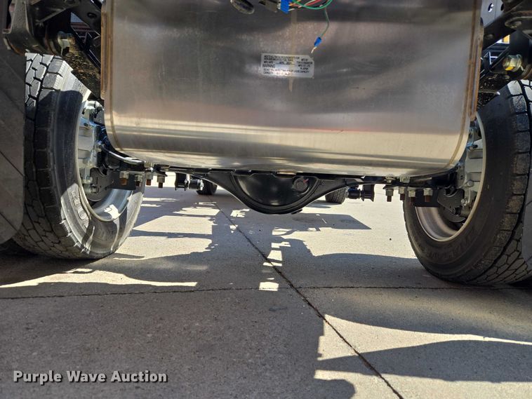 image for item ET5016 2025 Isuzu NRR truck cab and chassis