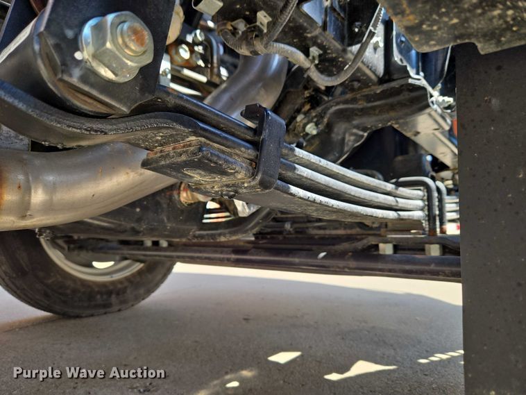 image for item ET5016 2025 Isuzu NRR truck cab and chassis