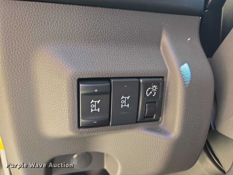 image for item ET5016 2025 Isuzu NRR truck cab and chassis