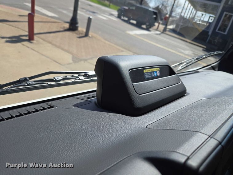 image for item ET5016 2025 Isuzu NRR truck cab and chassis