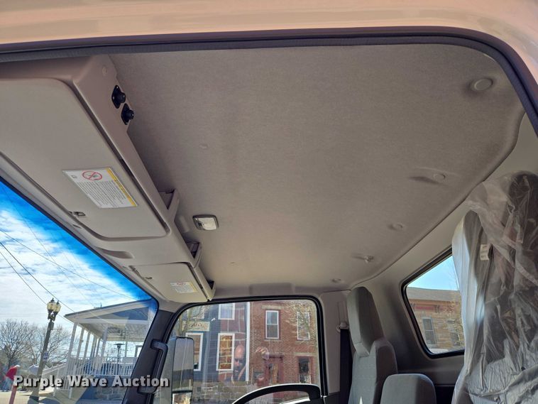 image for item ET5016 2025 Isuzu NRR truck cab and chassis