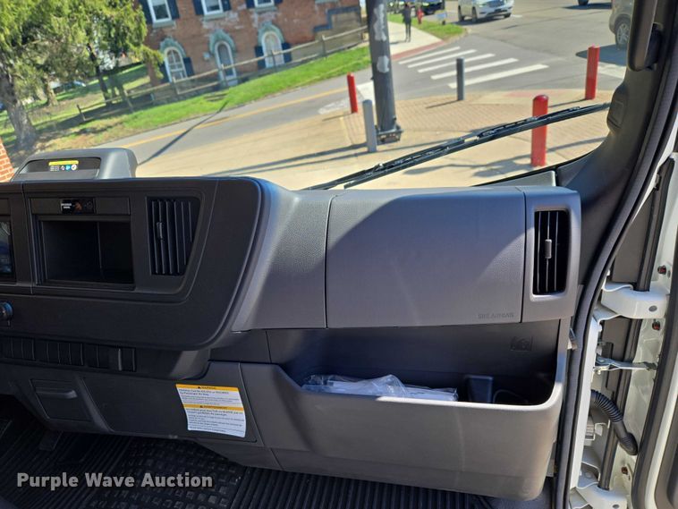 image for item ET5016 2025 Isuzu NRR truck cab and chassis