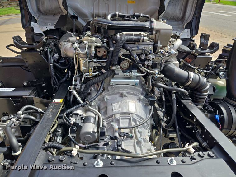 image for item ET5016 2025 Isuzu NRR truck cab and chassis