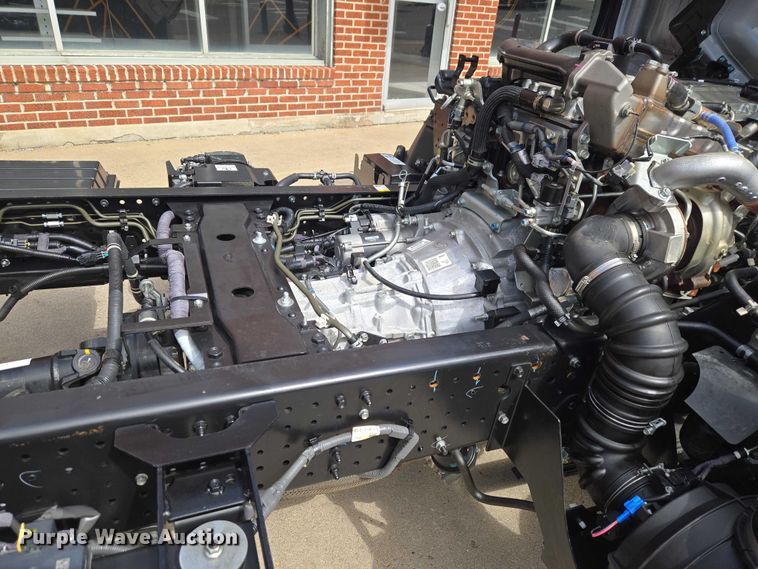 image for item ET5016 2025 Isuzu NRR truck cab and chassis