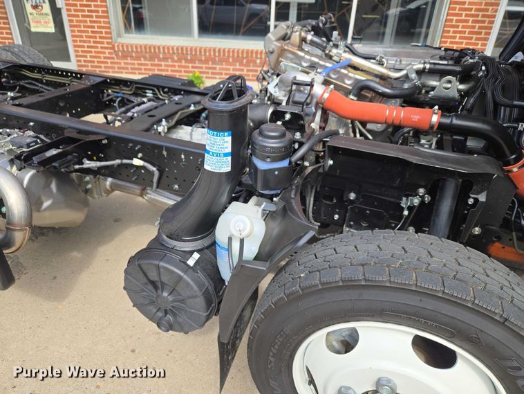 image for item ET5016 2025 Isuzu NRR truck cab and chassis