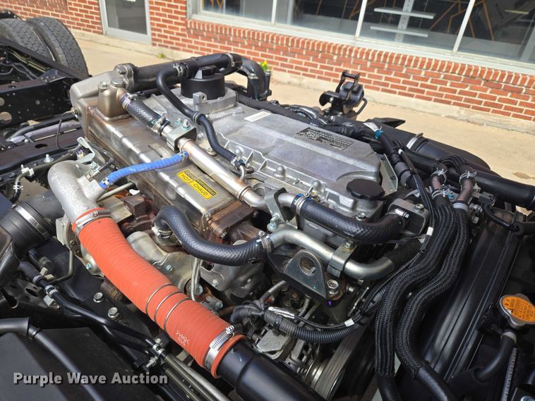 image for item ET5016 2025 Isuzu NRR truck cab and chassis