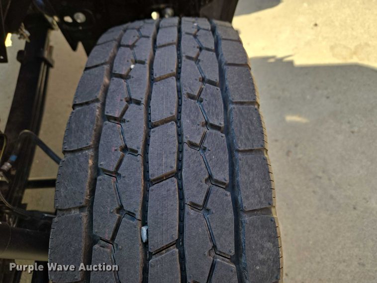 image for item ET5016 2025 Isuzu NRR truck cab and chassis