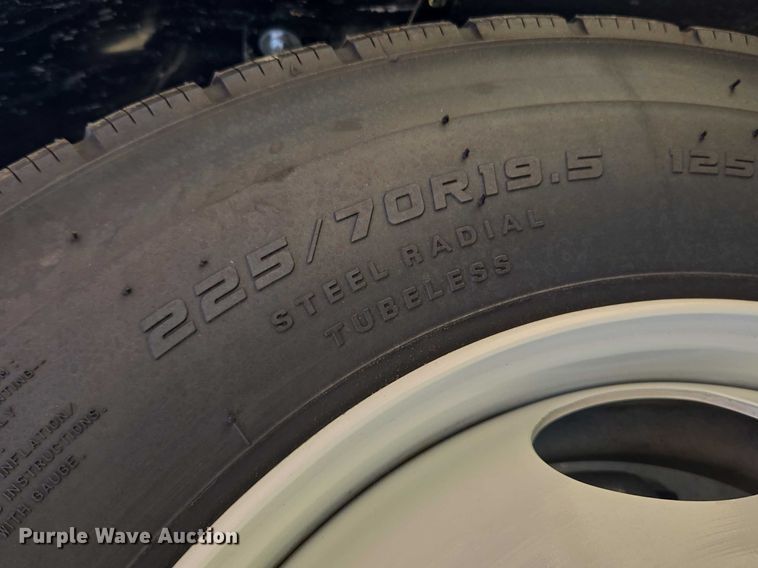 image for item ET5016 2025 Isuzu NRR truck cab and chassis