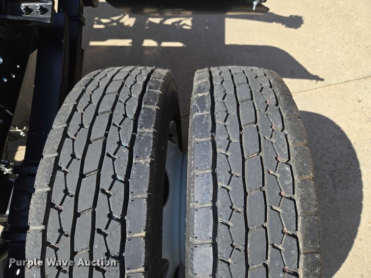 image for item ET5016 2025 Isuzu NRR truck cab and chassis