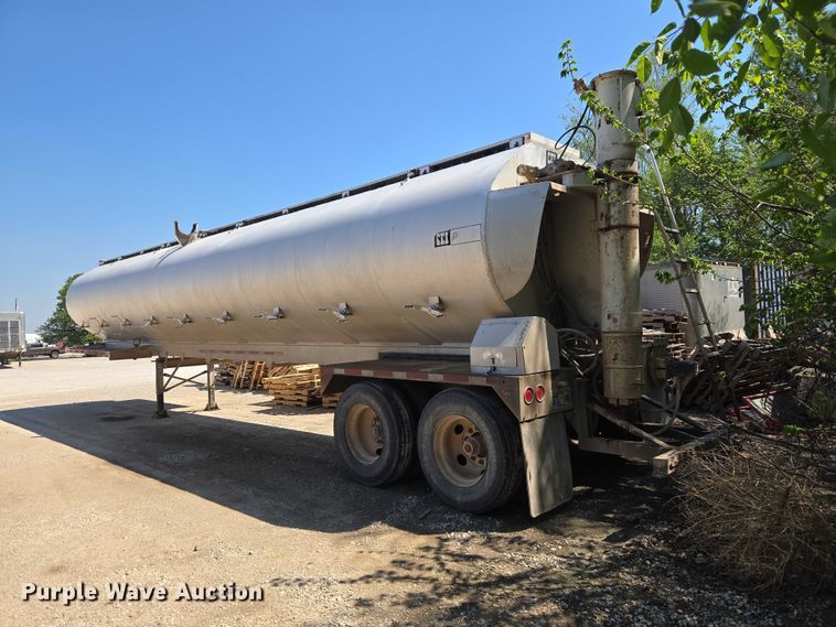 image for item ET5190 2011 Pacer by CEI Equipment Company Inc. AT35L feed delivery trailer