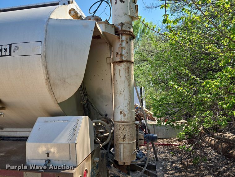 image for item ET5190 2011 Pacer by CEI Equipment Company Inc. AT35L feed delivery trailer