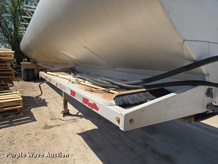 image for item ET5190 2011 Pacer by CEI Equipment Company Inc. AT35L feed delivery trailer
