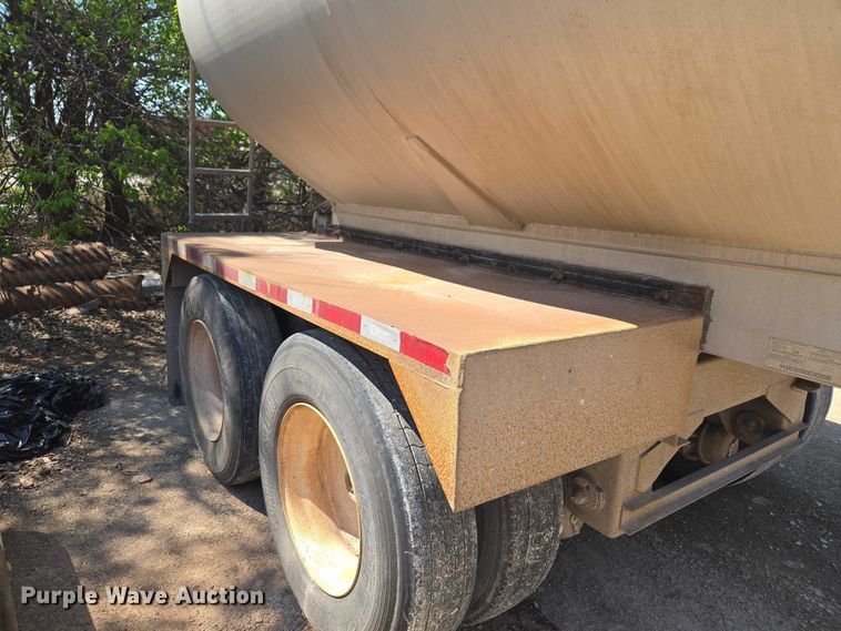 image for item ET5190 2011 Pacer by CEI Equipment Company Inc. AT35L feed delivery trailer