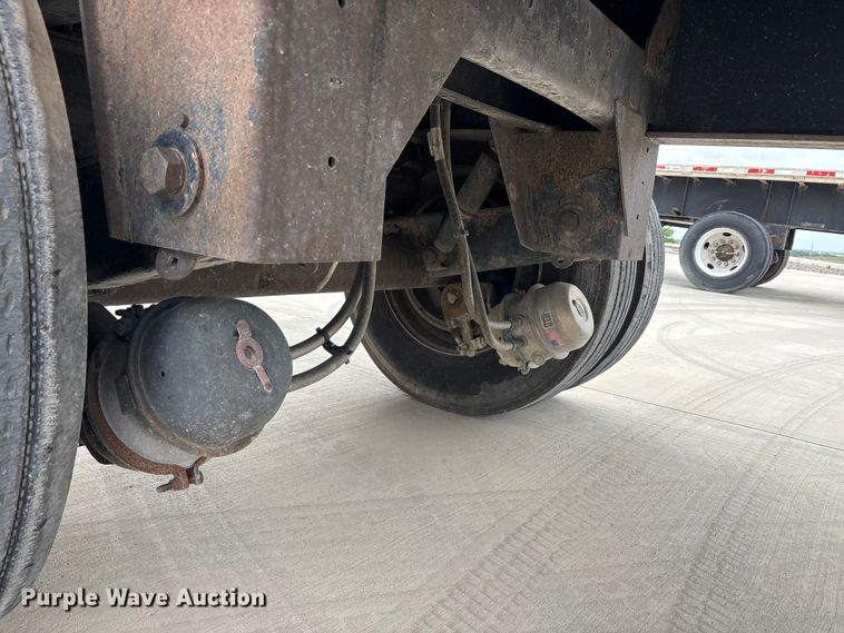 image for item EU0478 2006 Transcraft Eagle IIN W2 flatbed trailer