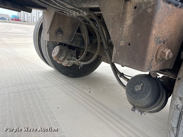 image for item EU0478 2006 Transcraft Eagle IIN W2 flatbed trailer