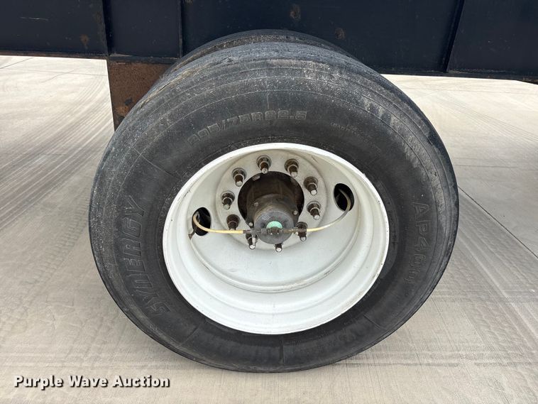 image for item EU0478 2006 Transcraft Eagle IIN W2 flatbed trailer