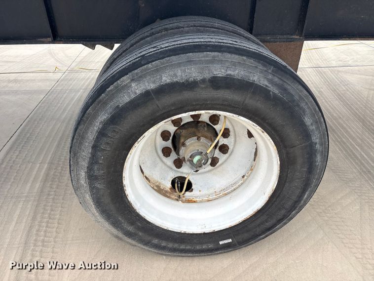 image for item EU0478 2006 Transcraft Eagle IIN W2 flatbed trailer