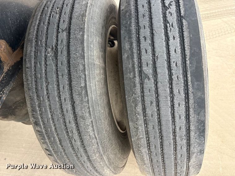 image for item EU0478 2006 Transcraft Eagle IIN W2 flatbed trailer