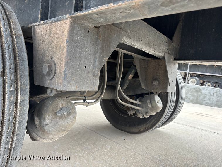 image for item EU0479 2006 Transcraft Eagle IIN W2 flatbed trailer